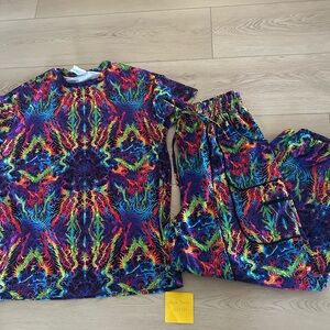 iHeartRaves Multicolor Short Sleeve Tee